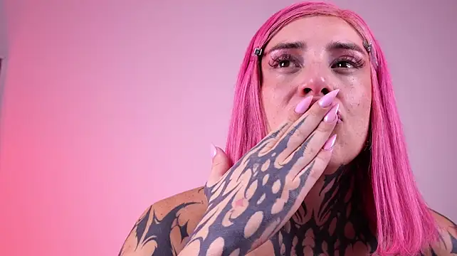 mystikdollx webcam show