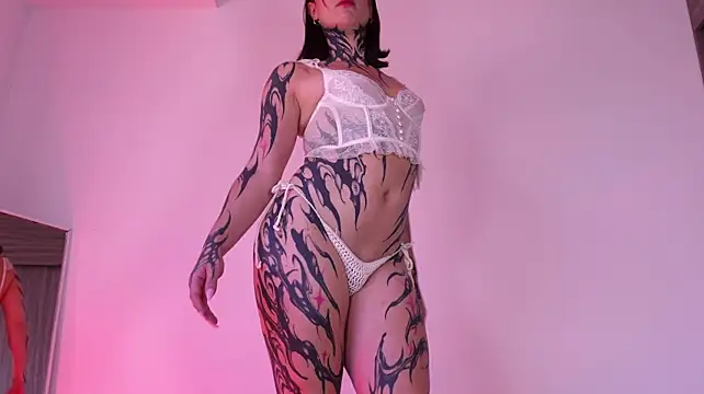 Show de mystikdollx na webcam