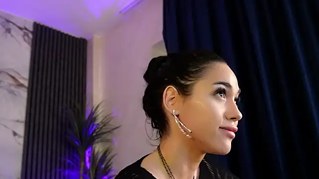 MiaVelvety's Live XXX Chat