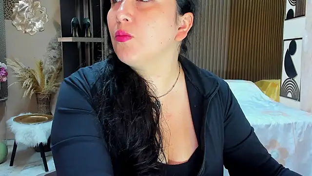 BBWLuxuryMuse live XXX chat