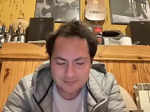 Show modela alecsgzz na web-kameri
