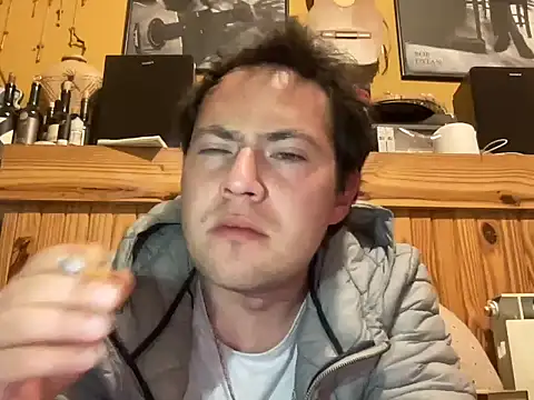 alecsgzz Show in webcam