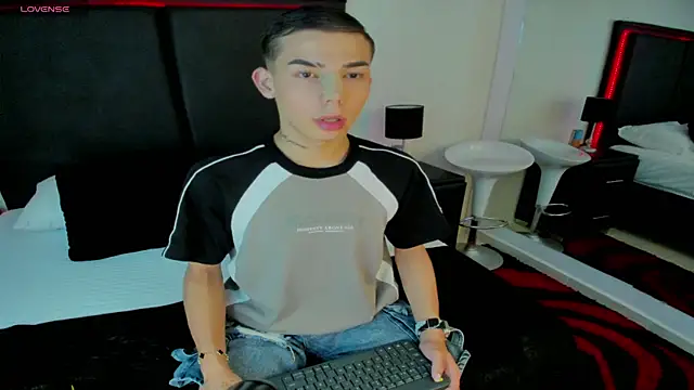 Aron_maxx Webcamshow