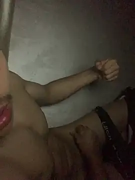 Big-dick-cum01 Adlı Modelin Web Kamerası Şovu