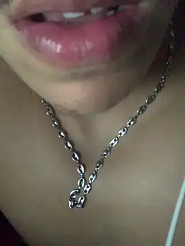 Big-dick-cum01 Adlı Modelin Web Kamerası Şovu