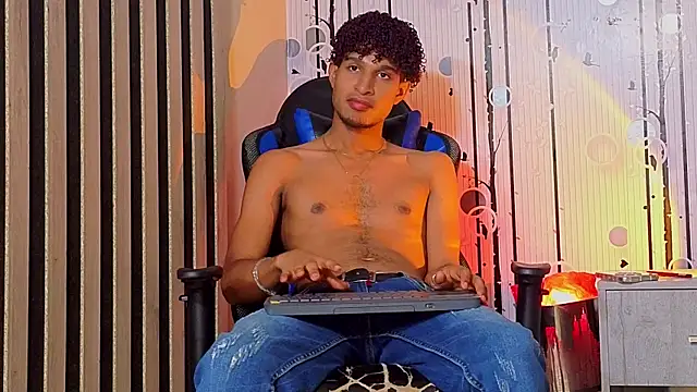 Alex_Bloom's Webcam Show