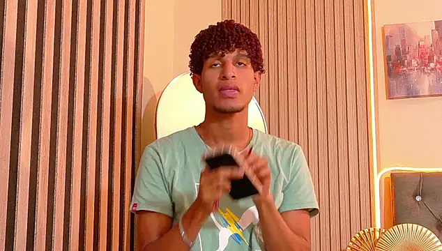 הופעת וובקאם של Alex_Bloom