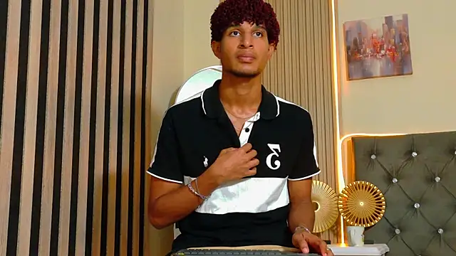 Alex_Bloomn Webbikameraesitys