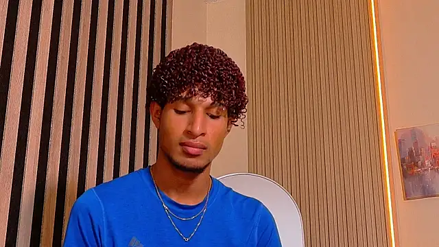 הופעת וובקאם של Alex_Bloom