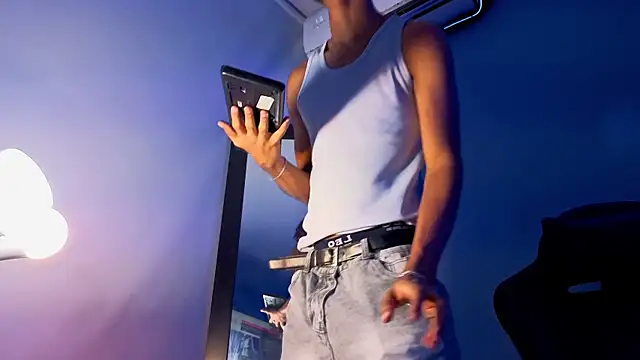 Alex_Bloomn Webbikameraesitys