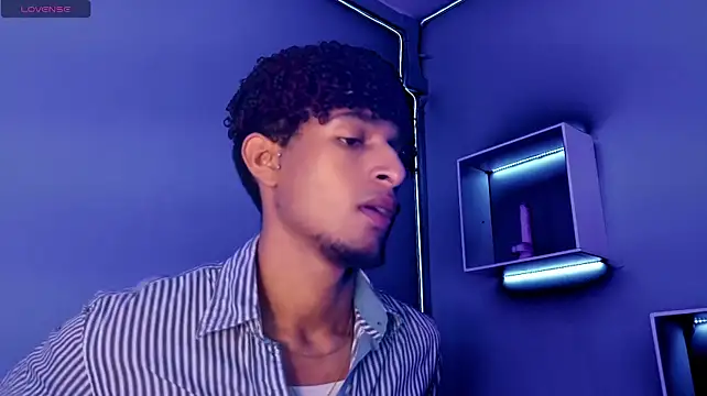 Alex_Bloom Webcamshow