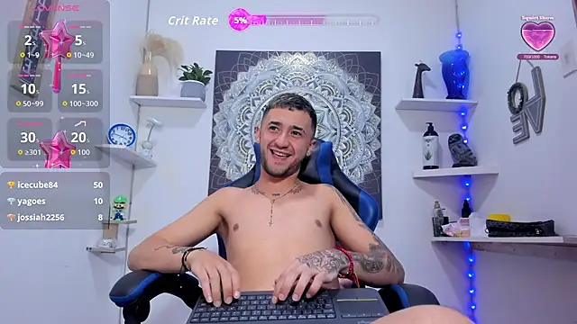 Show modela Jey_hot7 na web-kameri