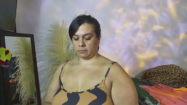 Онлайн чат XXX Martina_Foxy01