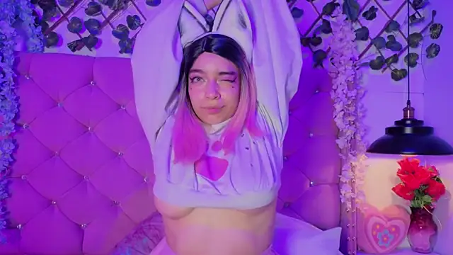 Kira-Yuzu's Live XXX Chat