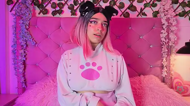 Kira-Yuzun Live XXX chat