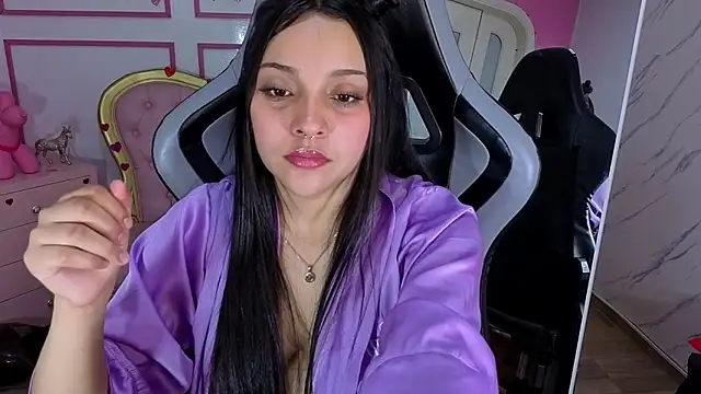 Онлайн чат lia_harper_t