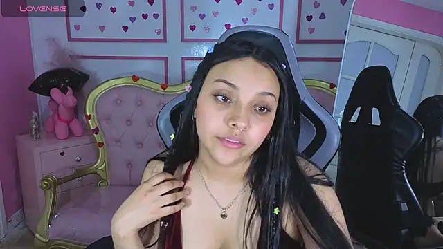 Chat +18 de lia_harper_t ao vivo