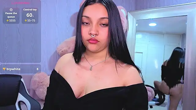 Chat XXX en directo de lia_harper_t