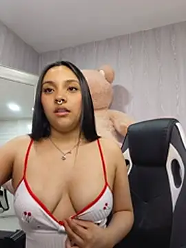 Онлайн чат XXX lia_harper_t