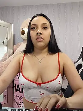צ'אט XXX בשידור חי של lia_harper_t