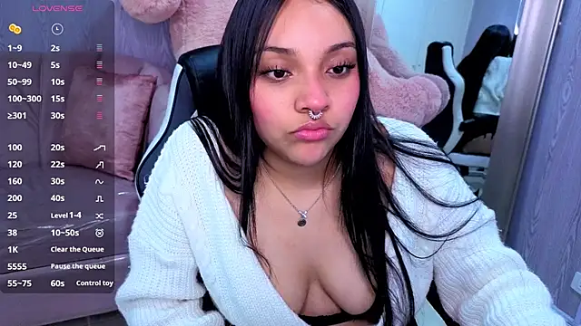 Chat +18 de lia_harper_t ao vivo