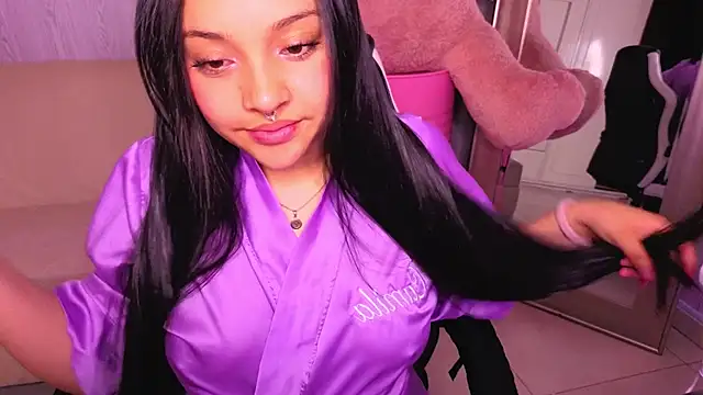 Chat +18 de lia_harper_t ao vivo