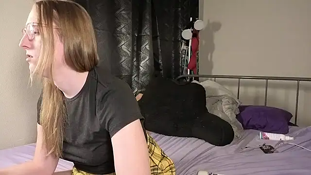 EXYevatell Webcam Show