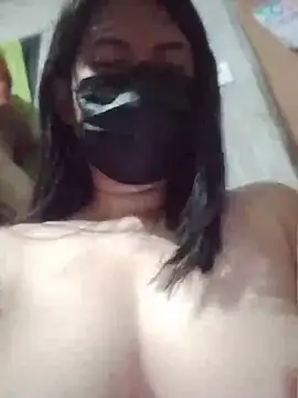 kiefhy Pertunjukan Webcam