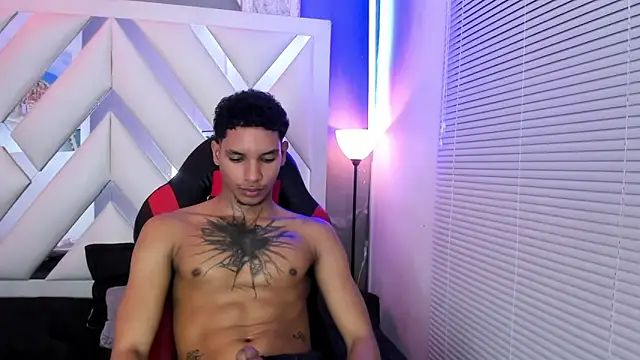 kai_storm77: вебкам-шоу