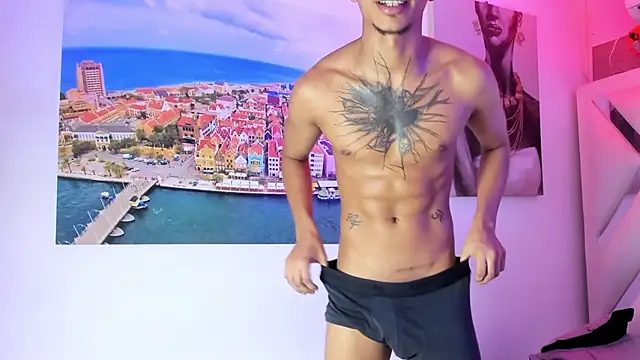 kai_storm77: διαδικτυακό σόου στην κάμερα