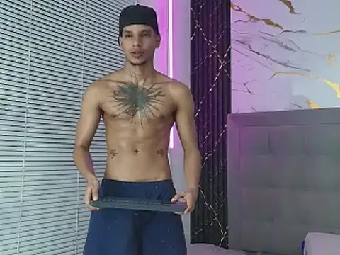 kai_storm77's Webcam Show