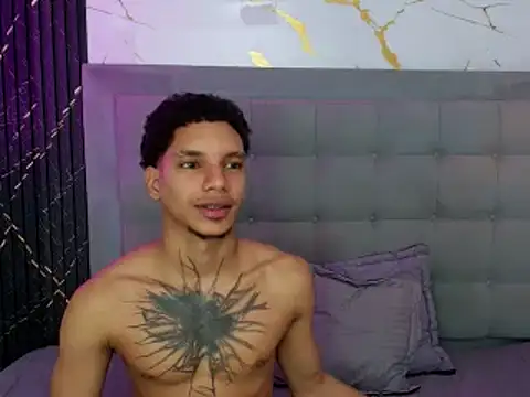 kai_storm77 Pertunjukan Webcam