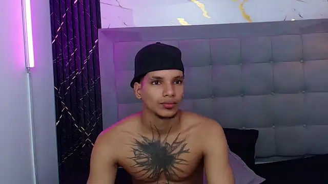 kai_storm77 Pertunjukan Webcam