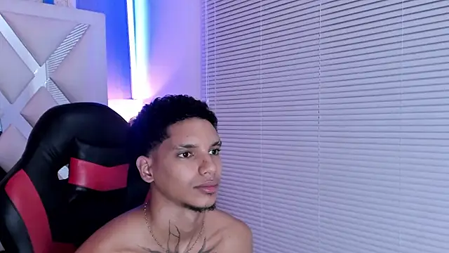 kai_storm77's Webcam Show