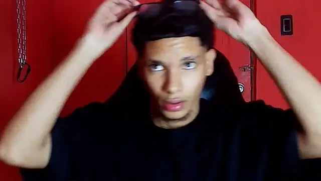 kai_storm77 webkamerás műsora
