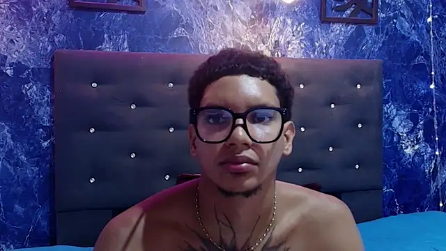 kai_storm77 Show Webcam