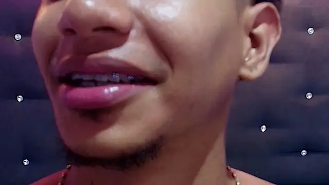 kai_storm77 Pertunjukan Webcam