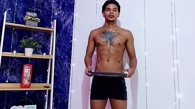 Show modela kai_storm77 na web-kameri