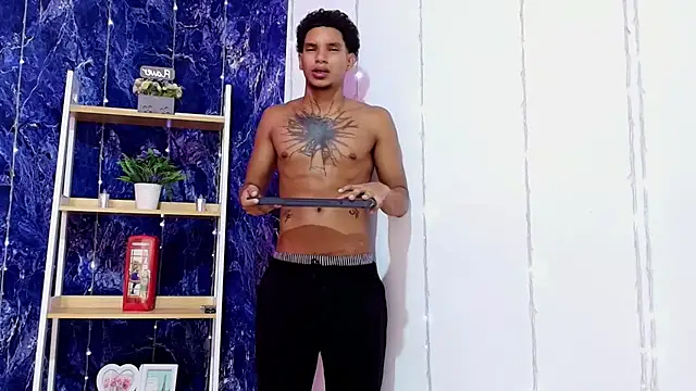 kai_storm77 Pertunjukan Webcam