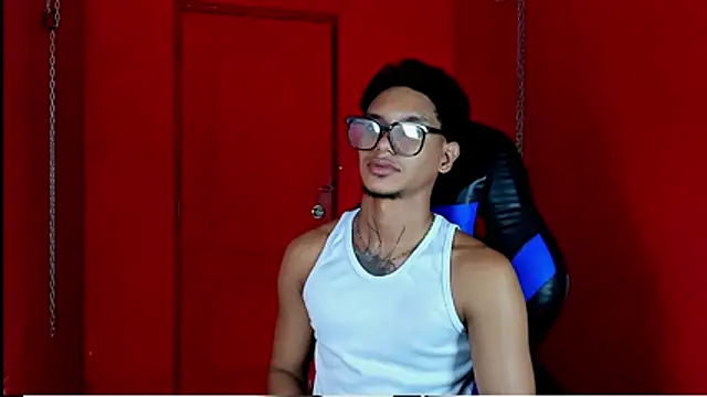 kai_storm77's Webcam Show