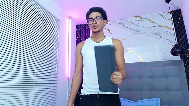 kai_storm77 Шоу с уебкамера