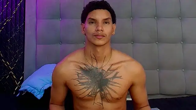 Show modela kai_storm77 na web-kameri