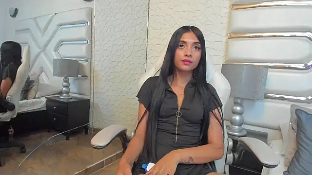 دردشة KattyLilli الجنسية المباشرة