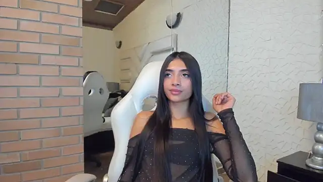 Chat +18 de KattyLilli ao vivo