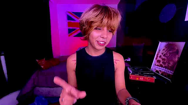 Show modela Aronn_44 na web-kameri
