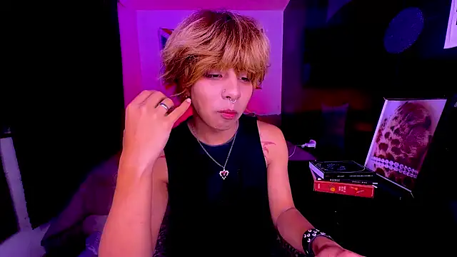 Aronn_44 网络视讯表演