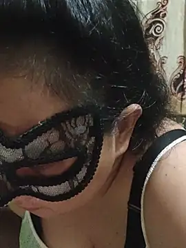 TeasingGrowth Show in webcam