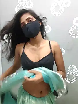 Hot_Candy77 Adlı Modelin Canlı XXX Sohbeti
