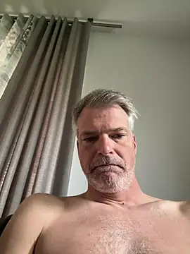 Show modela Thor-82 na web-kameri