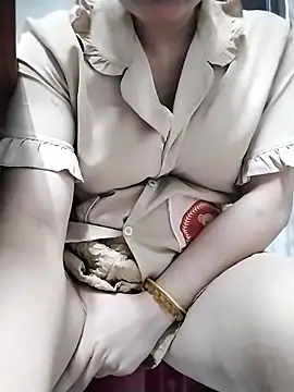 Girl_lovebaby 在線直播表演